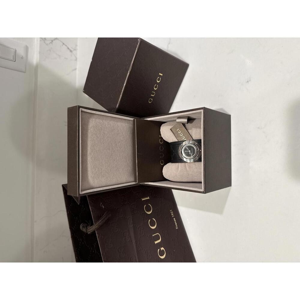 GUCCI Twirl watch